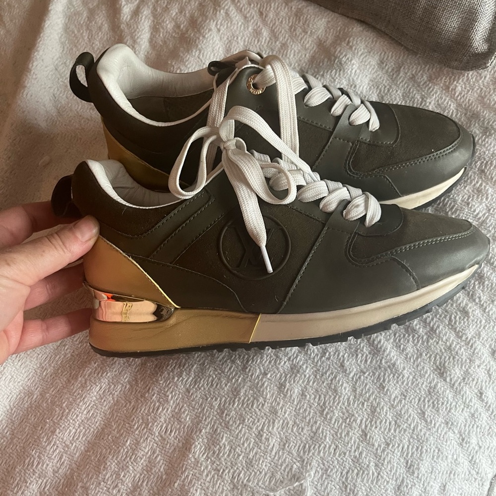 LV women’s sneakers 38